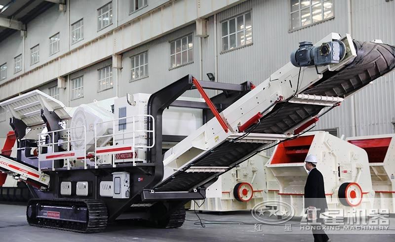 巖石粗碎移動破碎機，履帶液壓驅(qū)動，移動靈活